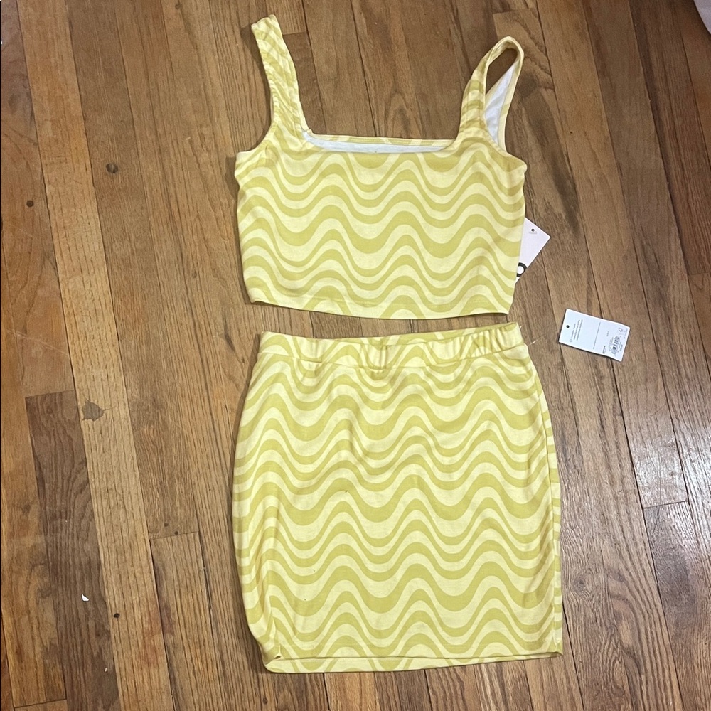 Kohl's SO Yellow Wave CROP top and Mini Skirt Set